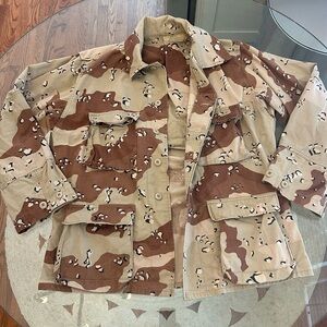 Vintage 90’s desert camo shirt size men’s M / L